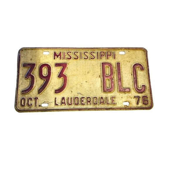 Old Antique 1976 Mississippi License Plate Car Tag Lauderdale Red Collectible - Picture 1 of 3